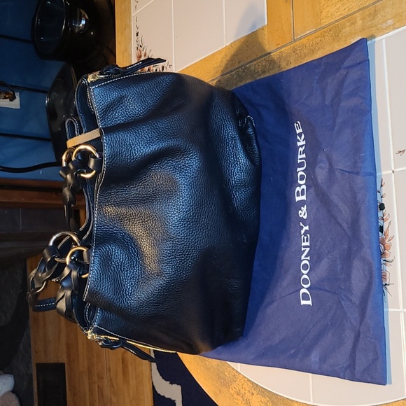 Dooney & Bourke Black LARGE Tote.  Pre-loved. - Picture 3 of 16
